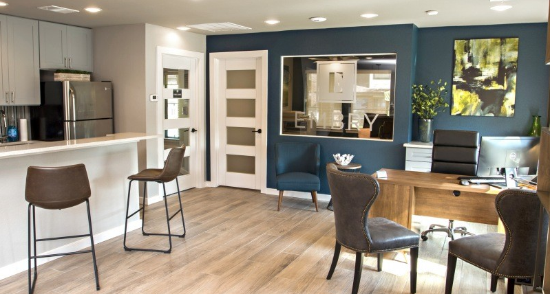 resident lounge and clubhouse