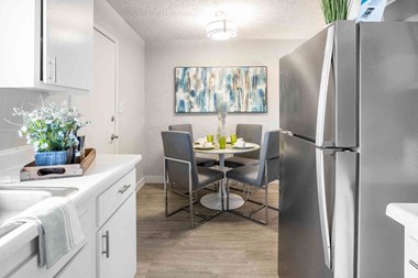 2627 N 45Th Ave 1-3 Beds Apartment for Rent - Photo Gallery 2