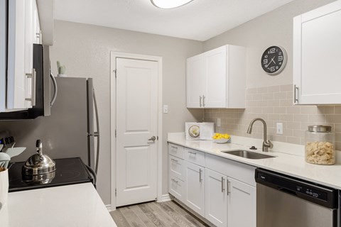 Regency Park Apartments