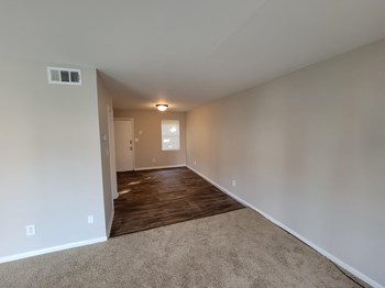 LIVE Florence Apartments | LVT Flooring LIVE Florence Apartments | LVT Flooring - Photo Gallery 3