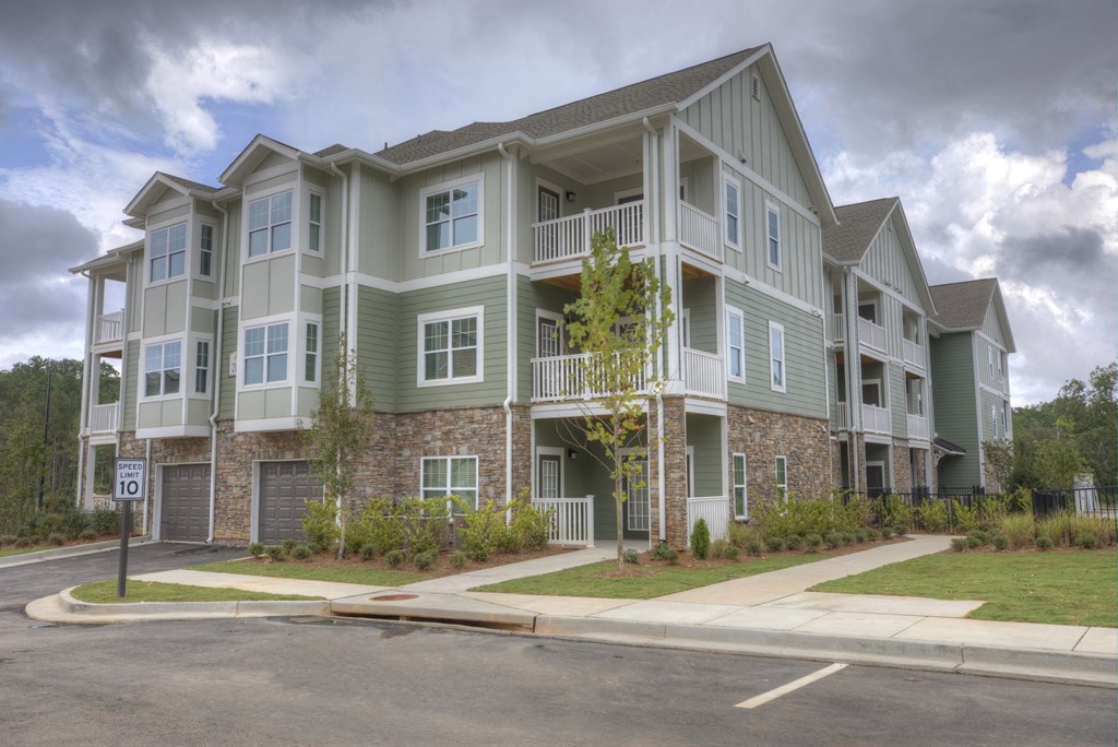 Lullwater at Jennings Mill | Brand New One, Two and Three Bedroom Apartments