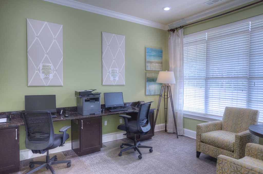 Lullwater at Bass | Business Center