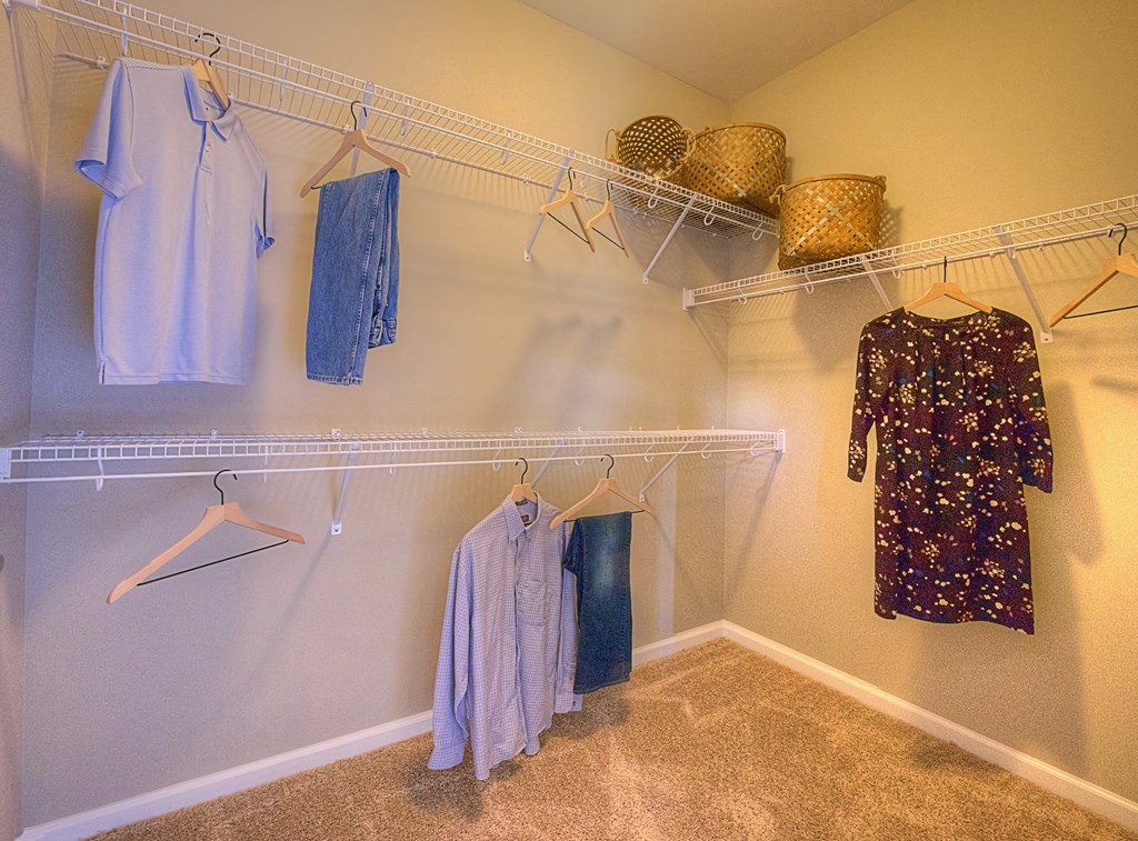 Lullwater at Jennings Mill | Walk In Closets