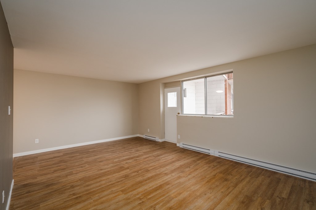 a bedroom at the acadia park apartments in houma, la