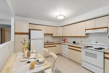 55 Garry St. 1-2 Beds Apartment for Rent - Photo Gallery 3