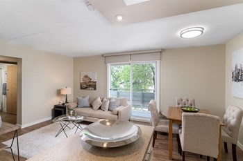1590 Henderson Hwy 1 Bed Apartment for Rent - Photo Gallery 4
