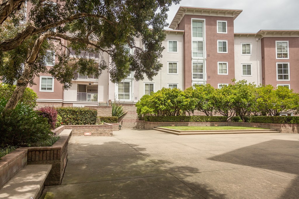 Steamboat Point Apartments