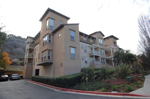 Almaden Lake Apartments