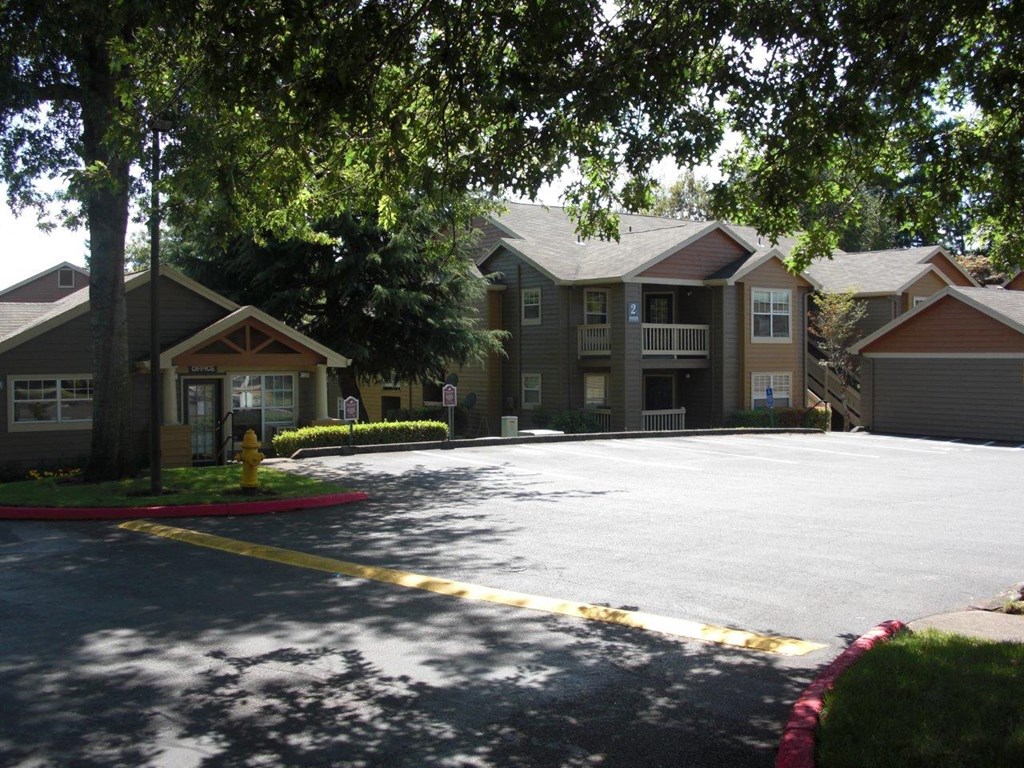 Belleau Woods is a similar property to Victory Flats At Elmonica Station Apartments located in Beaverton