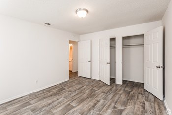 7220 Marbach Rd 1208 1-2 Beds Apartment for Rent - Photo Gallery 5