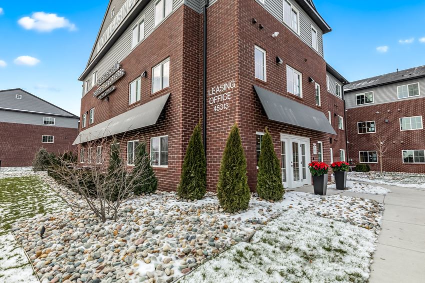 Leasing Office