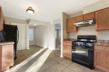 2705 Victoria Dr 3 Beds House for Rent - Photo Gallery 10