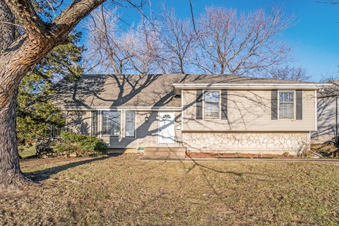 5428 W 102Nd St 4 Beds Apartment for Rent