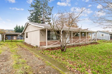 1316 7Th Ave Se 3 Beds House for Rent Photo Gallery 1