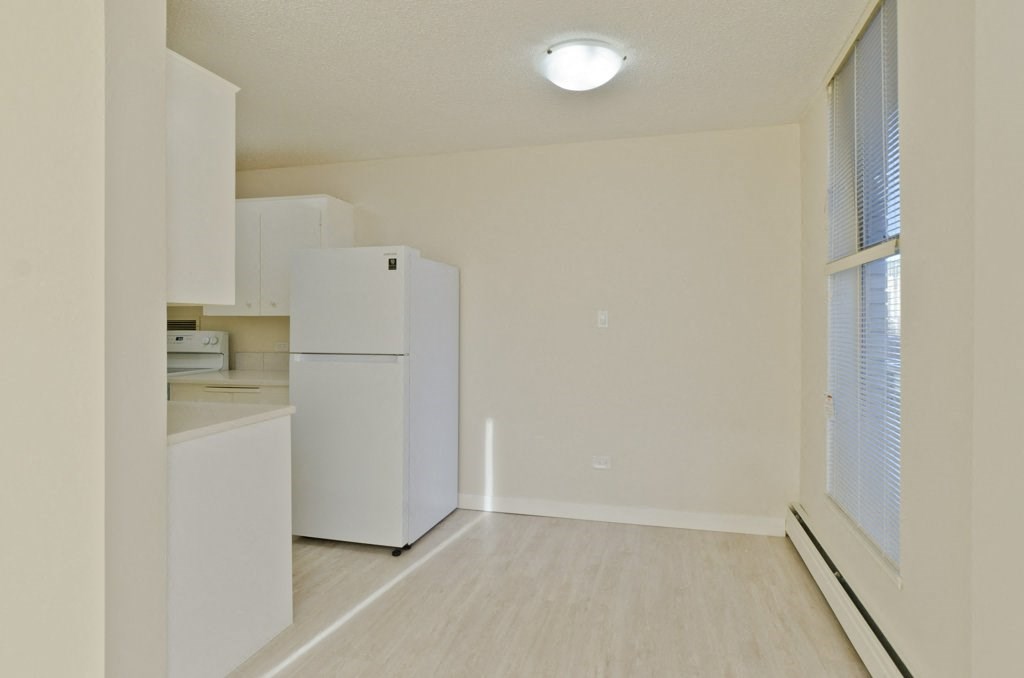 Kitchen and living room