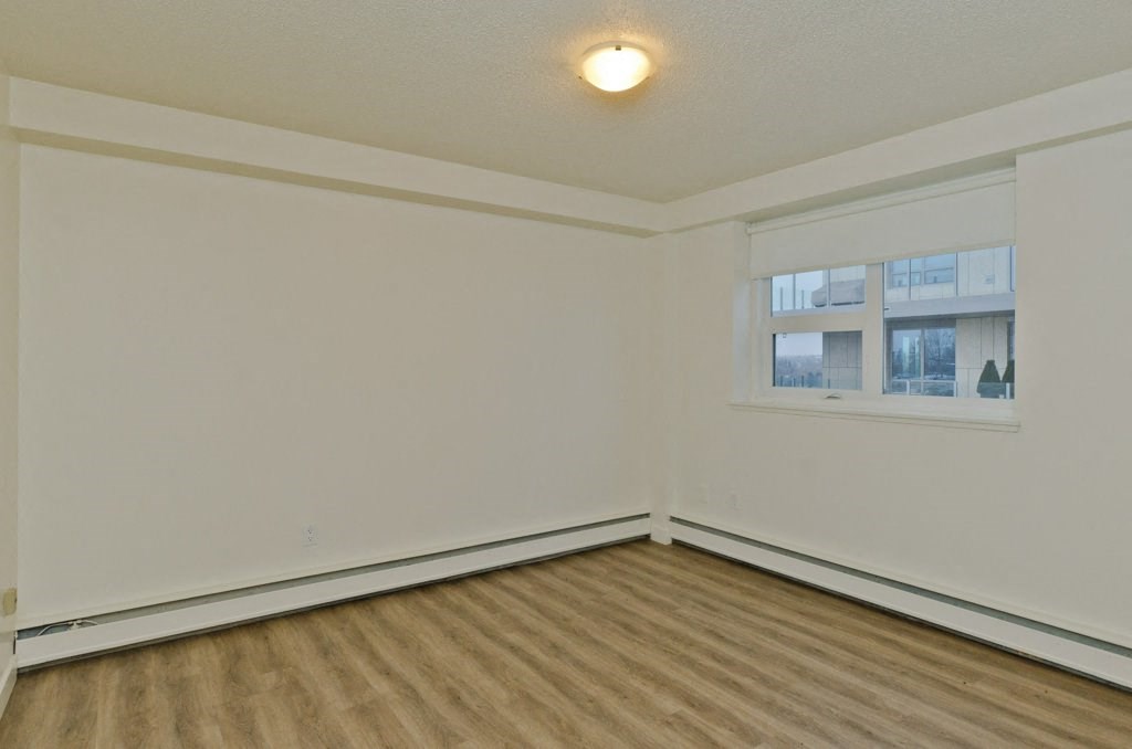 Laminate vinyl flooring