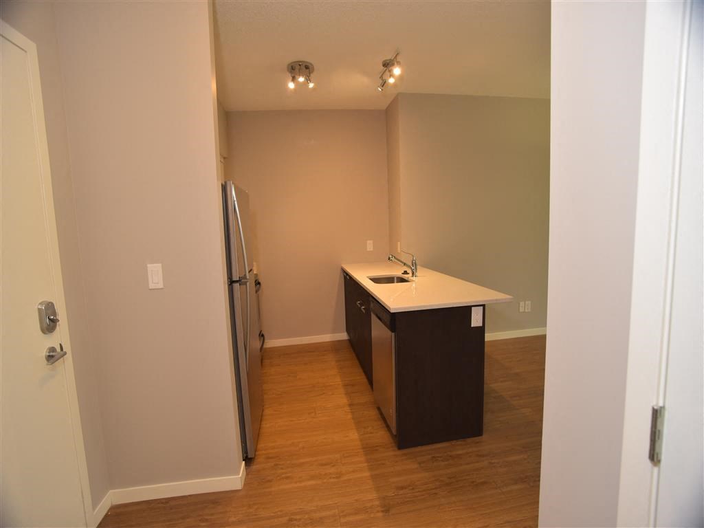 aura residential rental apartments quartz countertops