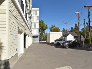 Centro Residential rental apartment surface/visitor parking