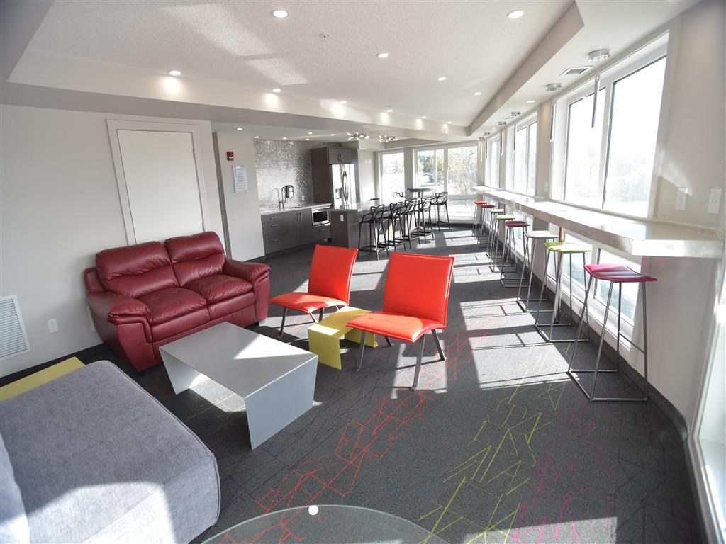 ONE6 Bright Common Lounge