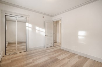 1819 14 Street SW Studio-2 Beds Apartment for Rent - Photo Gallery 7