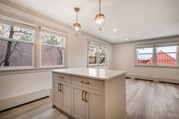 1819 14 Street SW Studio-2 Beds Apartment for Rent - Photo Gallery 16