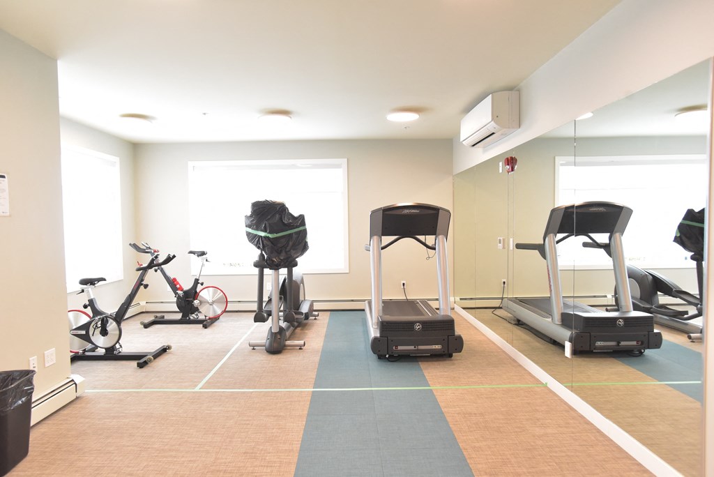 Aqua residential rental apartments fitness center cardio machines