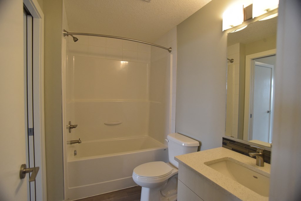 Aqua Residential rental apartments 4 pce bath