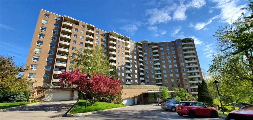 Exterior image of 1 Grosvenor Street