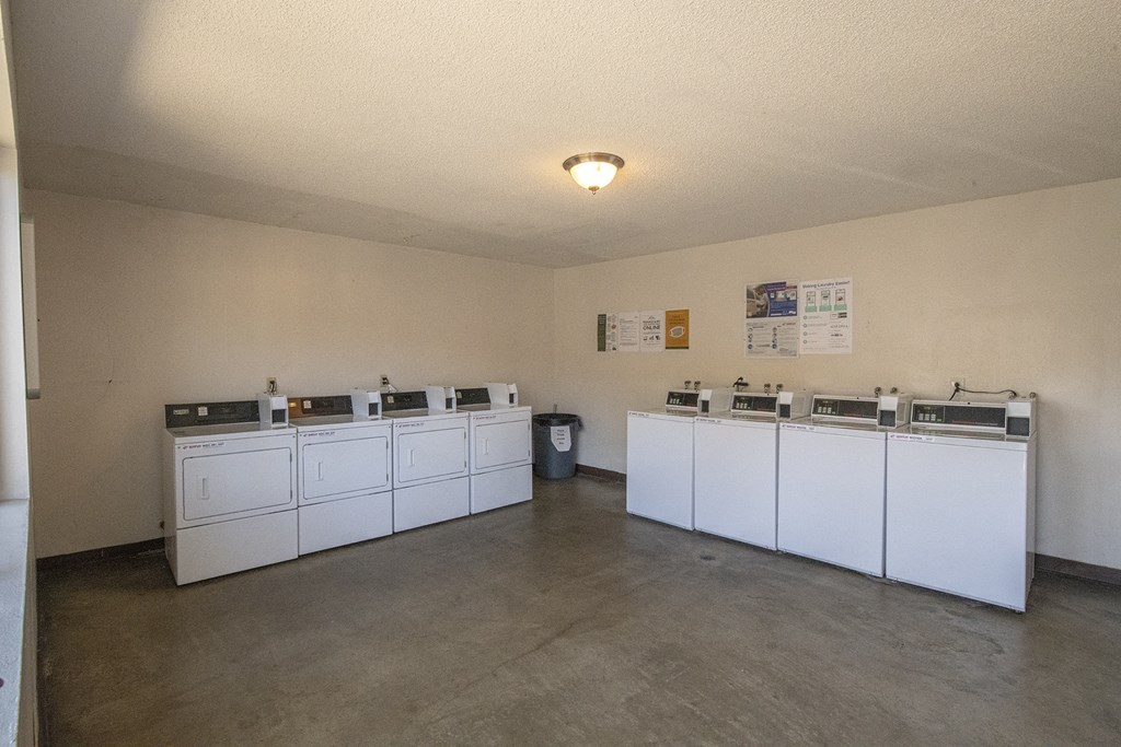 the laundry room is clean and ready for us to use at Casa Sol Apartments, Imperial Beach, 91932