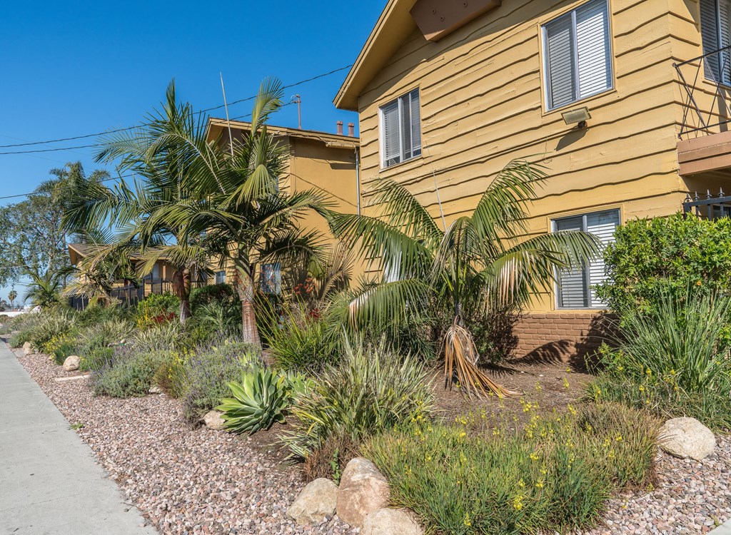 Courtyard Garden at Casa Urbana Apartments, Chula Vista, California