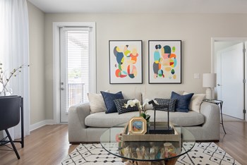 Bainbridge Aviation Crossing Model Apartment - Photo Gallery 4