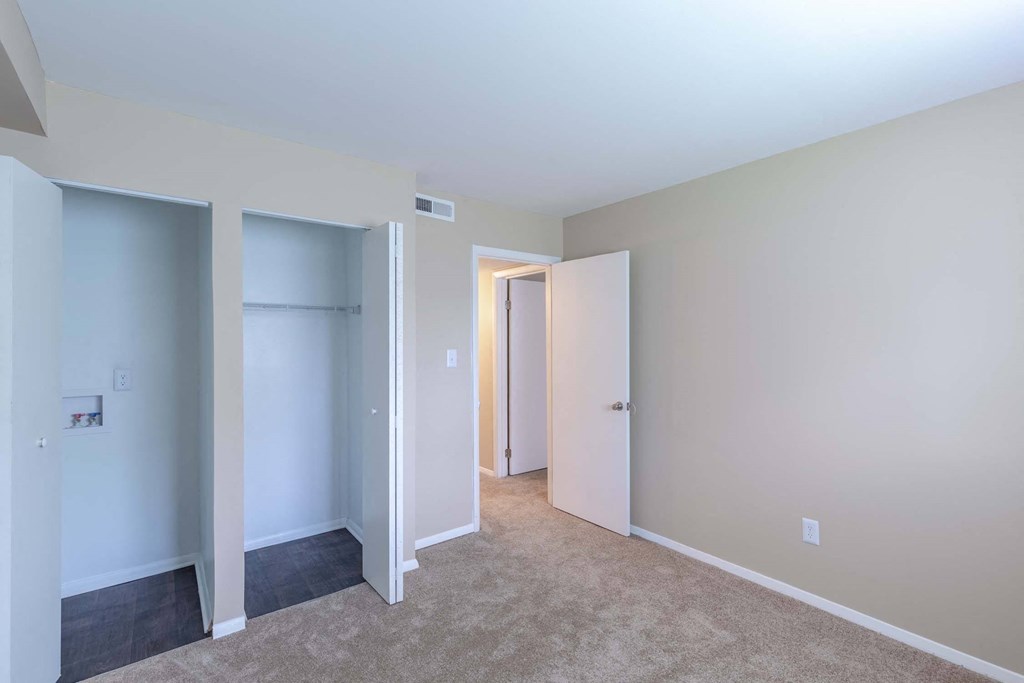Bedroom with washer/dryer hookups