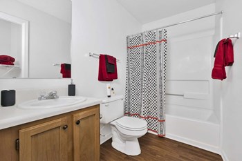 Bathroom - Photo Gallery 6