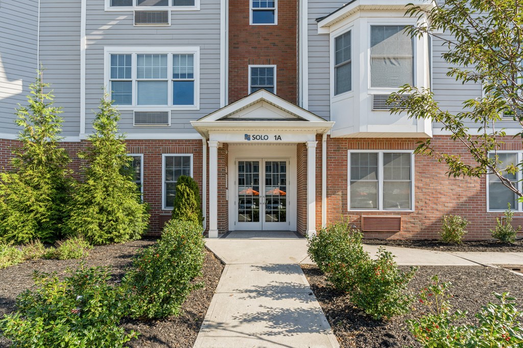 Grand Entrance at Solo at North Bergen, North Bergen, NJ