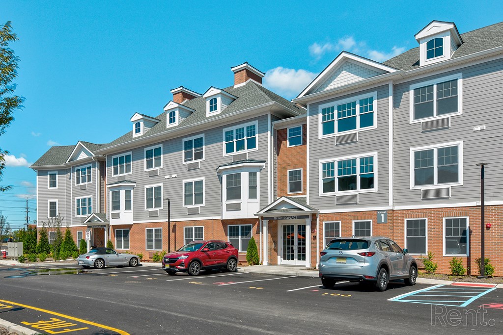 Building Exterior View at Solo at North Bergen, New Jersey, 07047