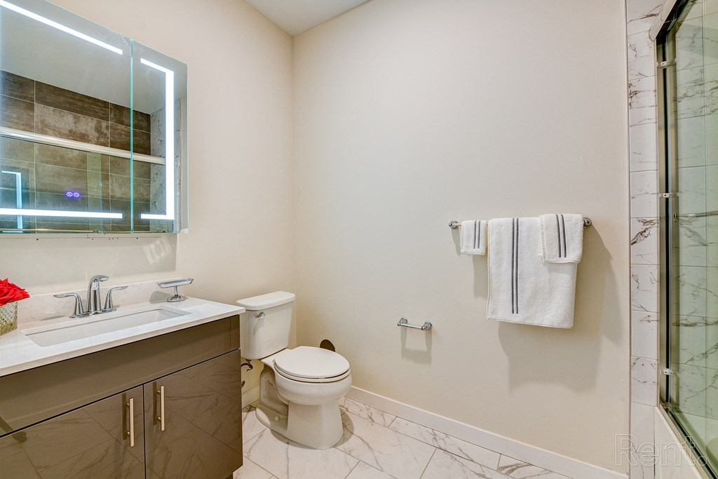 Bathroom at Solo at North Bergen, North Bergen, New Jersey