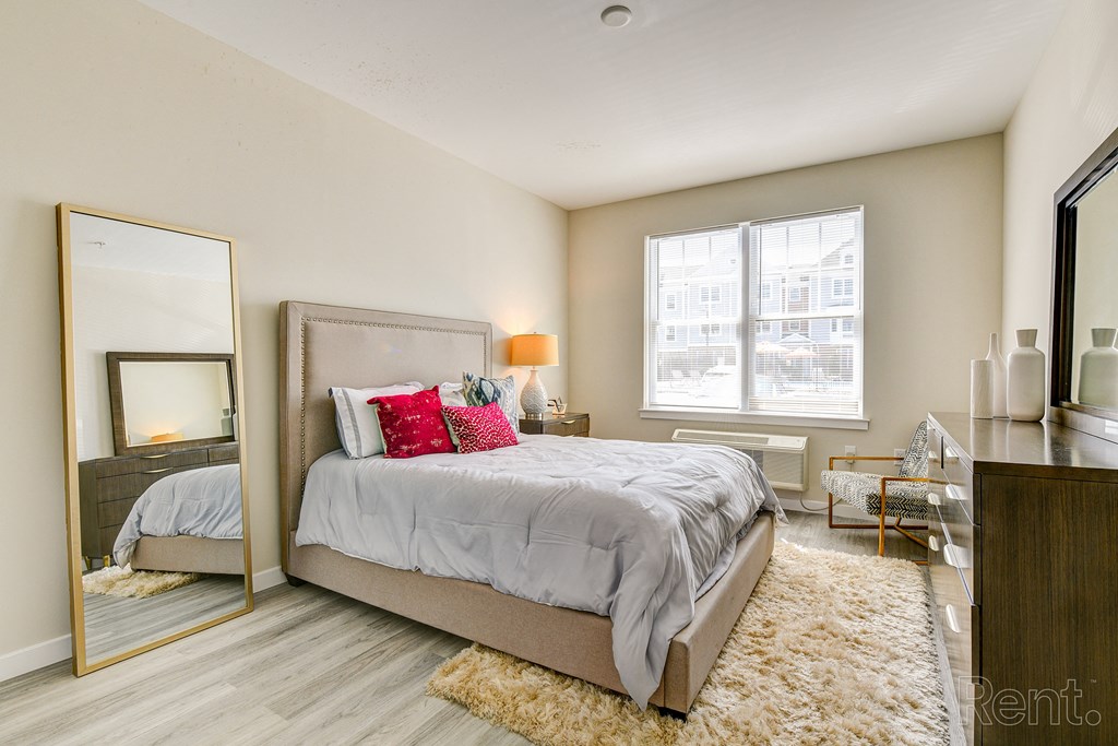 Gorgeous Bedroom at Solo at North Bergen, North Bergen