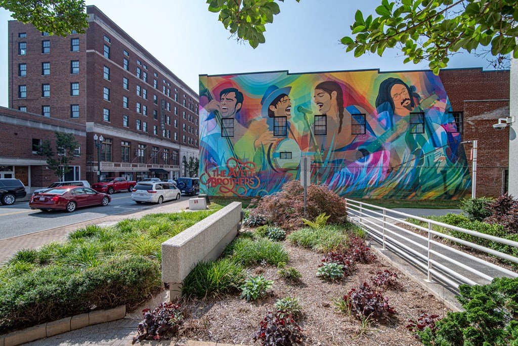 Courtyard at Novi Flats, Concord