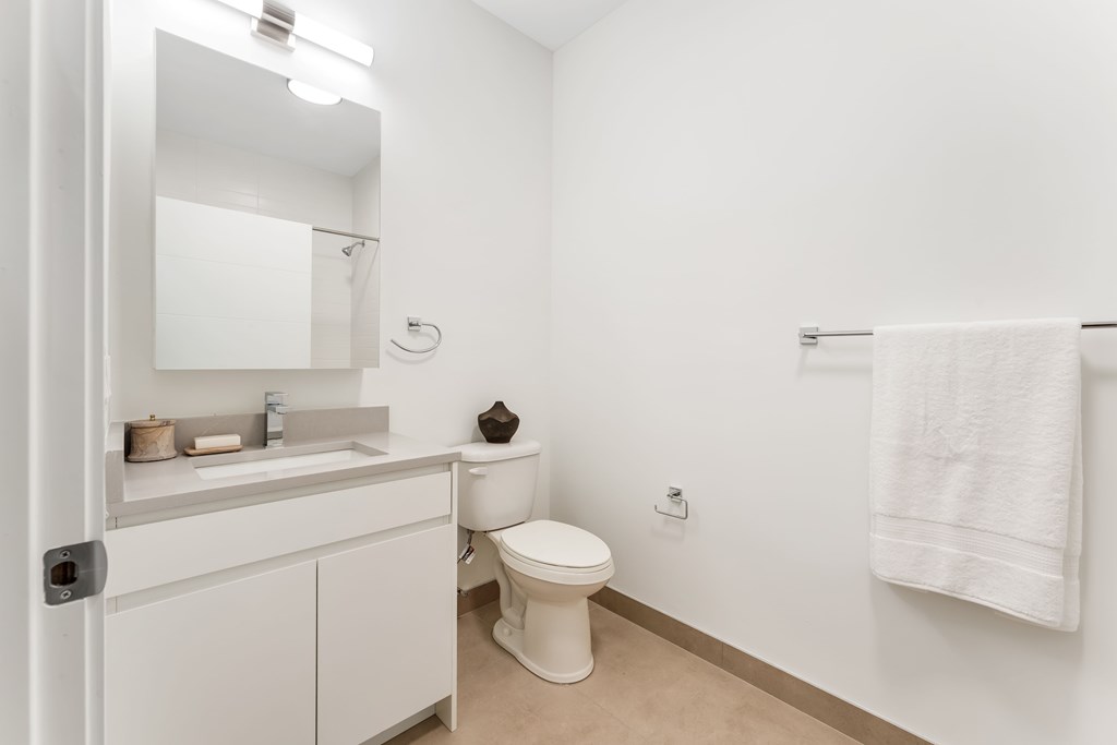 A Bathroom With White Towel in it at Hue Soul Apartments, East Orange