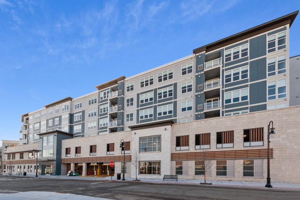 a large apartment building on a city street