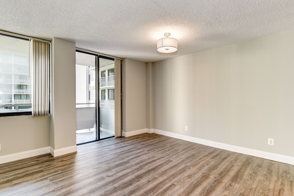 Spacious Apartment Rentals in Crystal City VA