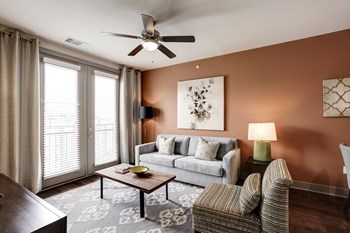Custom Color Accent Walls Property Image