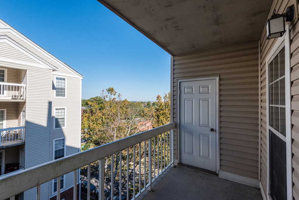 Rosslyn apartment for rent