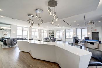 Renovated Apartments in National Landing VA for Rent