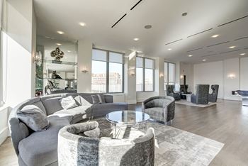 Modern Apartments in National Landing VA for Rent