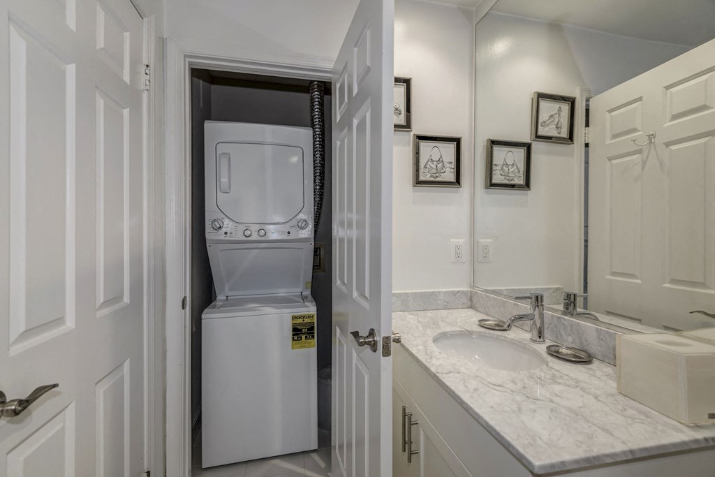 Luxury Apartment Rentals in Rosslyn VA