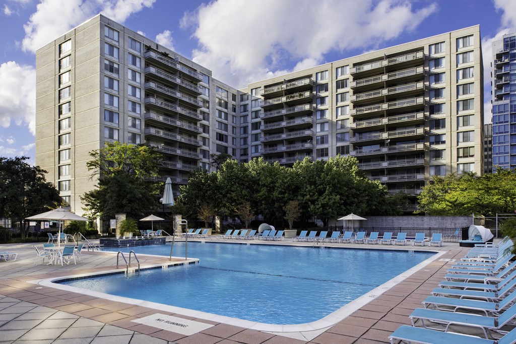 Apartments for rent in Crystal City