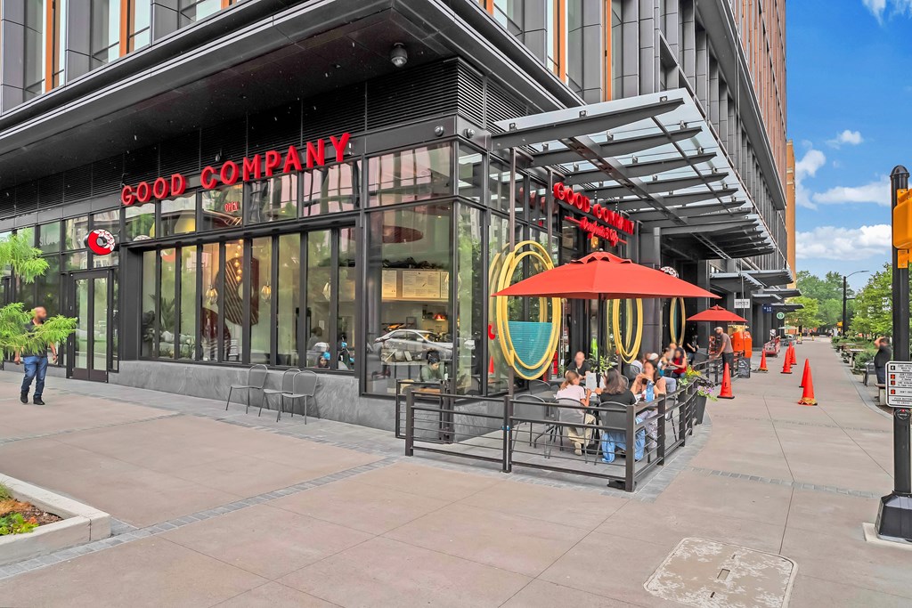 Parks, outdoor seating, and restaurants dot the streets of National Landing.