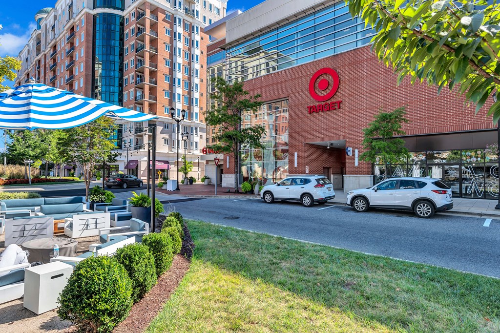 the building in which the hotel is located