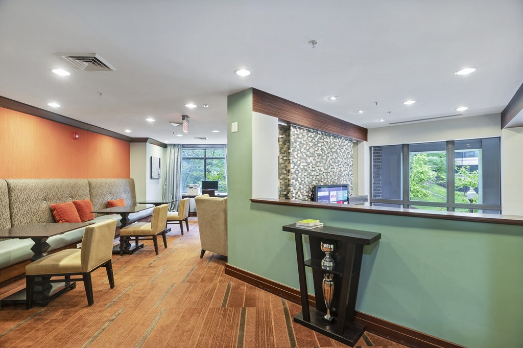 Modern apartment rentals in Crystal City Arlington VA